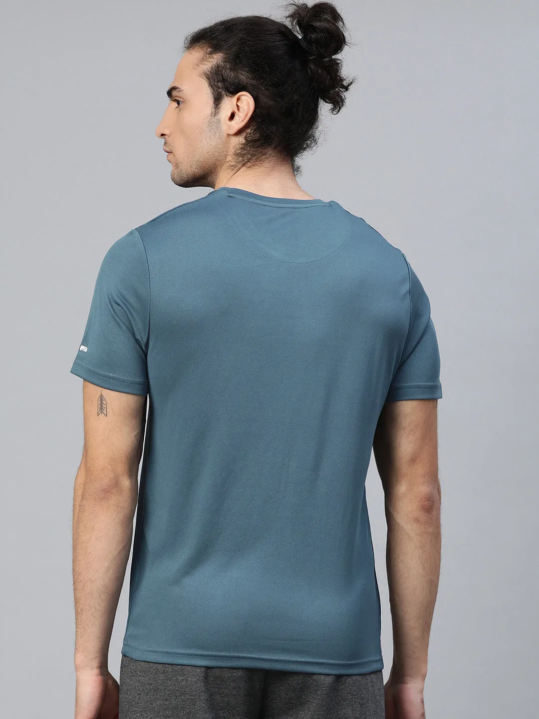 Alcis Men Teal Blue Printed Round Neck T-shirt