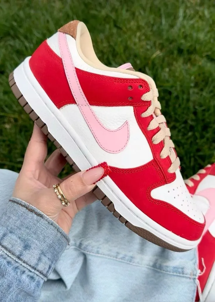 Nike Dunk Low Bacon Red