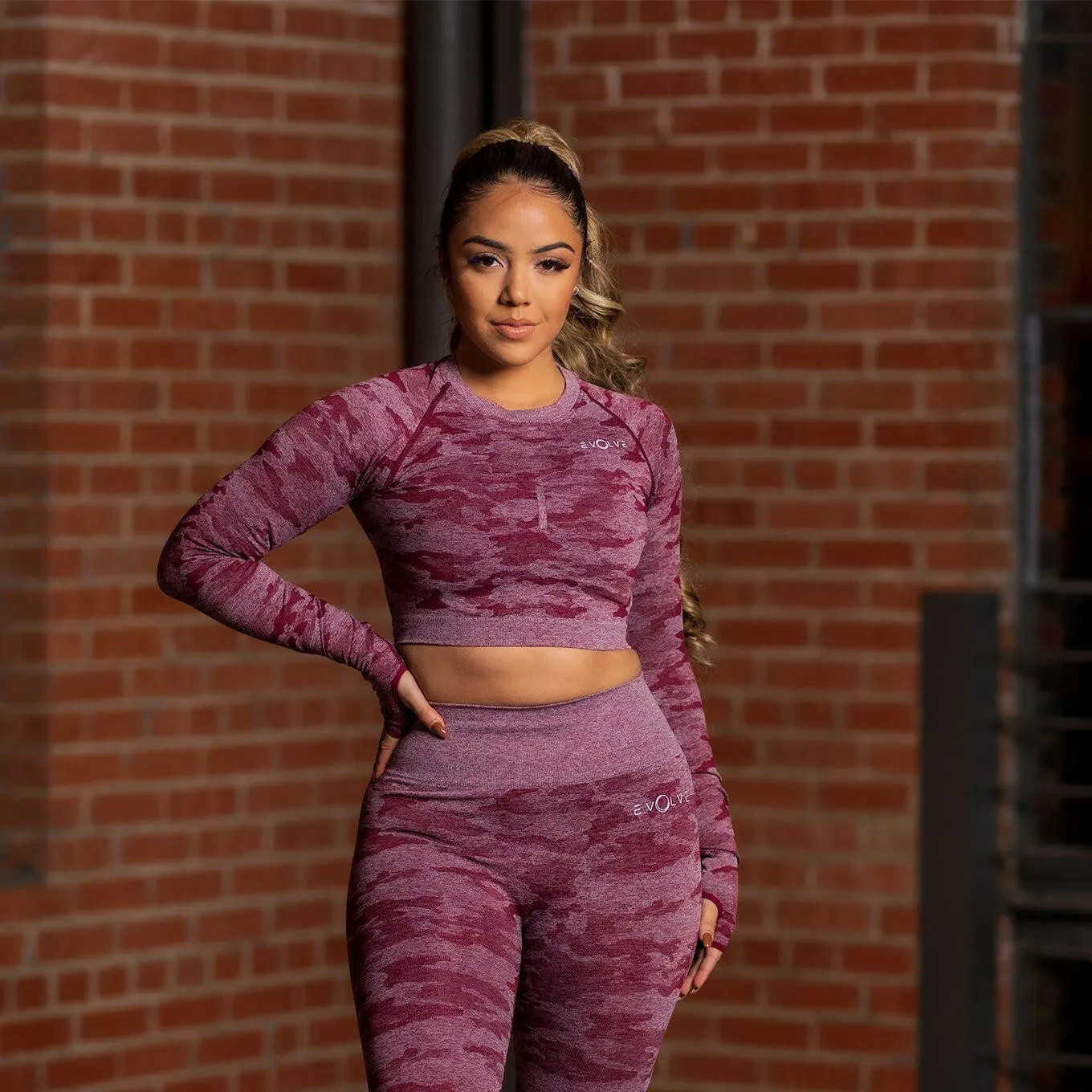 Rebel Seamless Crop Top (Camo Plum)